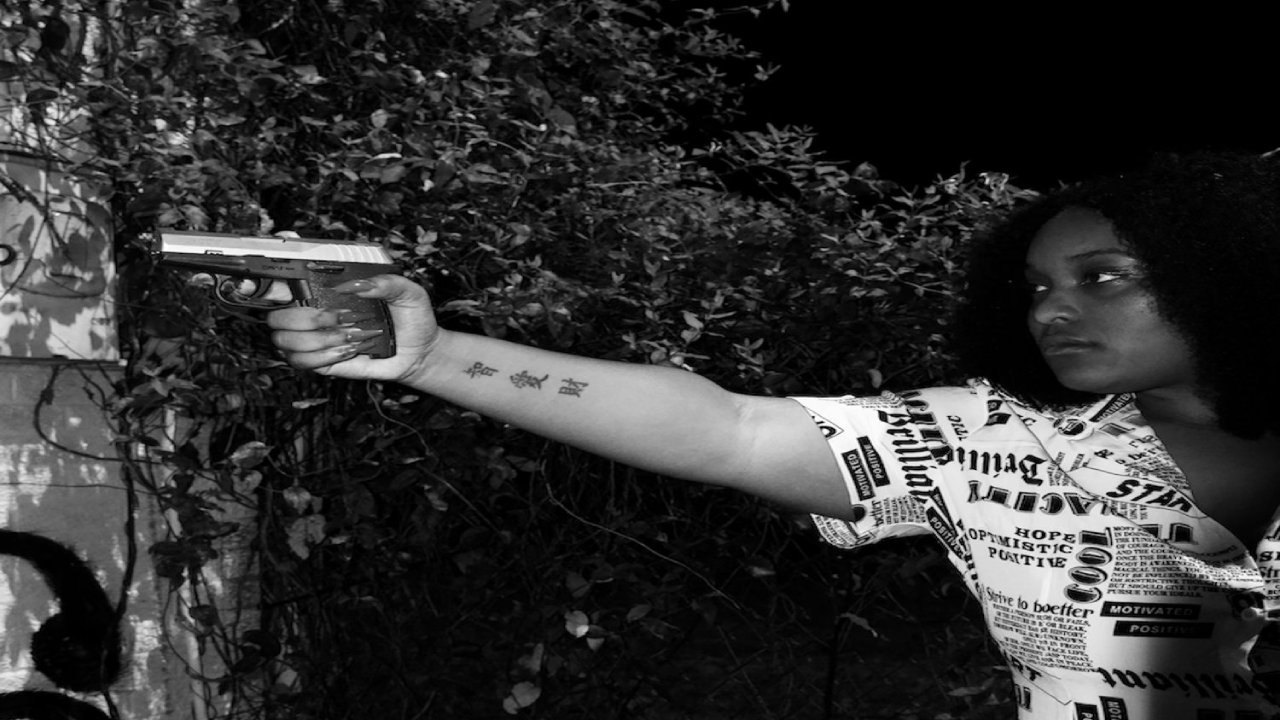 D'vyne Shares Her Vices - DCR